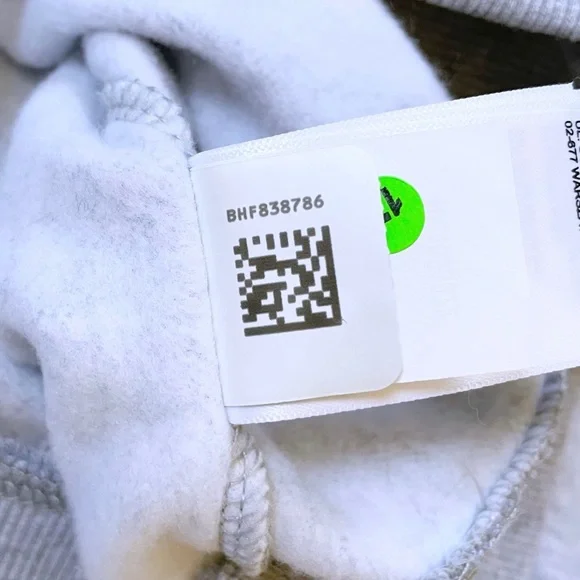 The North Face Women’s USA Crew Neck Grey Pullover - Picture 5 of 6